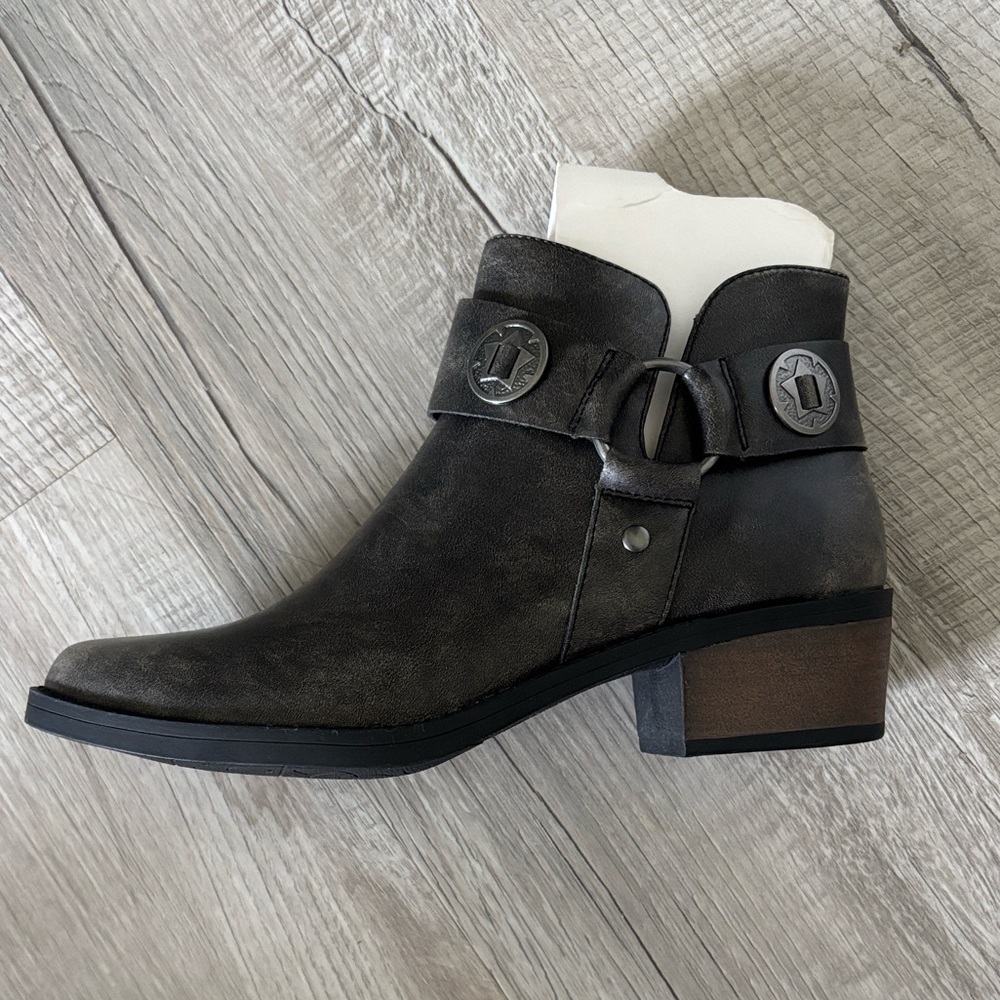 Frye Helia Women's Ankle Boots in Distressed Silver/black